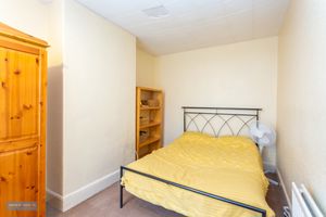 Bedroom- click for photo gallery